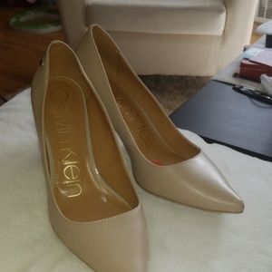 CK nude heels sz7